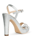 Vista trasera de tacón alto de 11cm en zapatilla plata para mujer con pulsera ajustable
