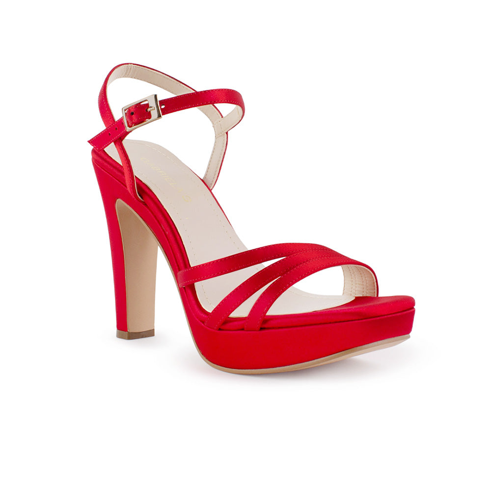 Vista diagonal de zapatilla roja para mujer con tacón alto 11cm y tiras cruzadas 