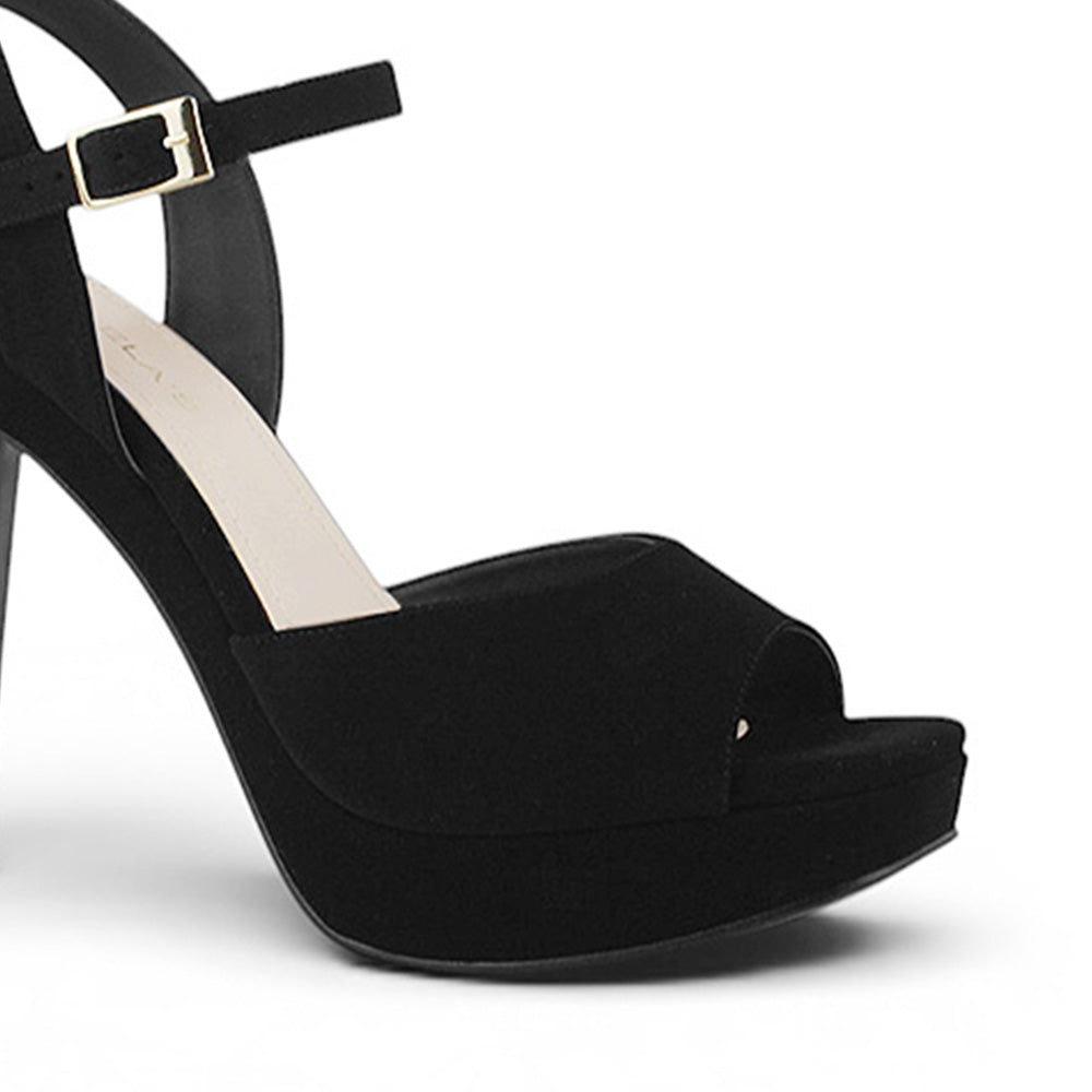 Detalle del material buck en zapatilla negra con plataforma para dama tacón alto 12cm  pulsera ajustable al tobillo 