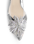 Vista de material sintético en zapatilla plateada transparente destalonada para mujer con pedrería en punta fina tipo stiletto y tacón delgado de 9cm 