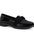 Vista diagonal de mocasín negro para mujer con moño decorativo y punta redonda de piso