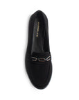 Vista superior de mocasín negro de meter para mujer con herraje y punta redonda de piso 