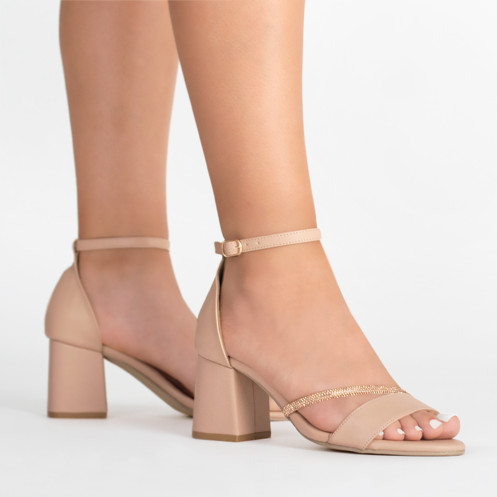 Zapatillas maquillaje de tacón medio 7cm con detalles brillantes oro rosado y pulsera al tobillo para dama