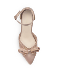 Vista superior de zapatilla maquillaje para mujer con punta fina, moño y talón cerrado