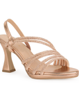 Vista diagonal de zapatilla oro rosado para mujer con tacón medio de 8cm y tiras cruzadas brillantes