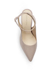 Vista superior de zapatilla maquillaje para mujer con hebilla ajustable en pulsera 