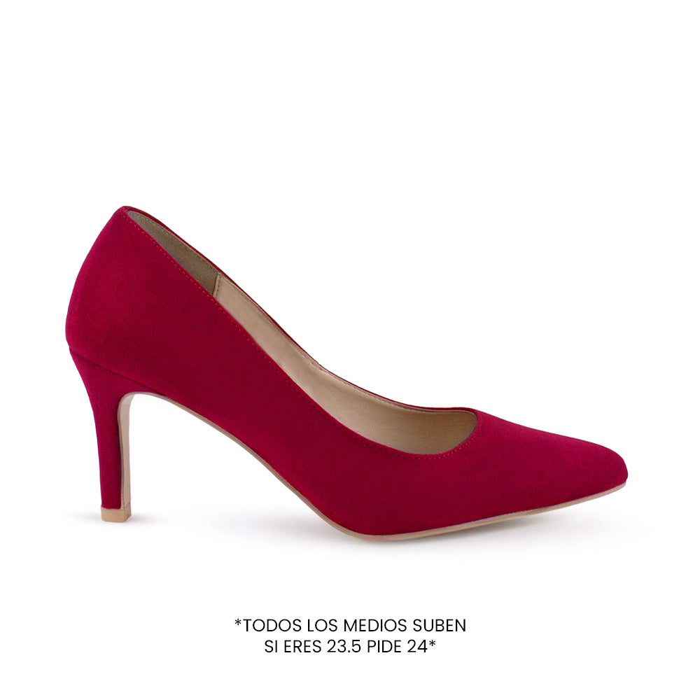 Vista lateral de zapatilla rojas para mujer con punta fina y tacón delgado de 7cm