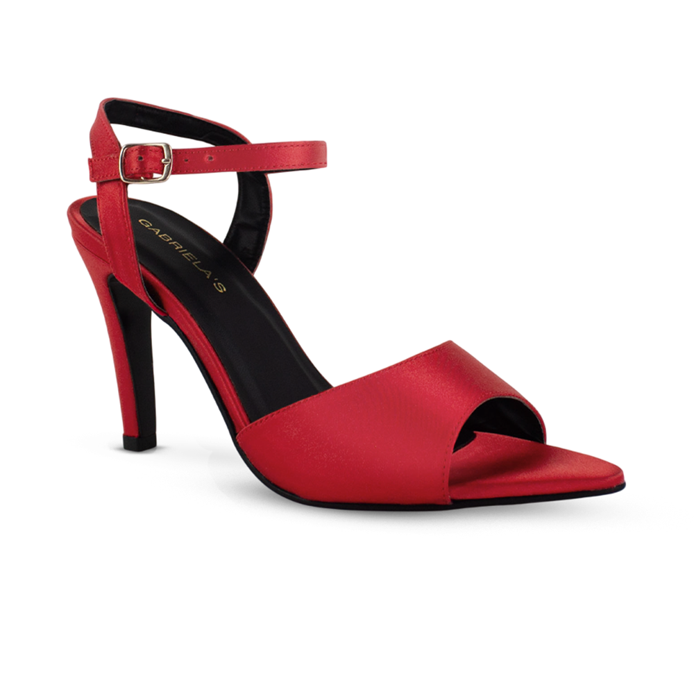 Vista diagonal de zapatilla roja para mujer de diseño descubierto con correa ajustable y tacón delgado de 10m