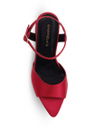 Vista superior de zapatilla roja para mujer con pulsera ajustable al tobillo y tacón delgado de 10cm de diseño abierto 