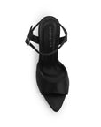 Vista superior de zapatilla negra  para mujer con pulsera ajustable al tobillo y tacón delgado de 10cm de diseño abierto 