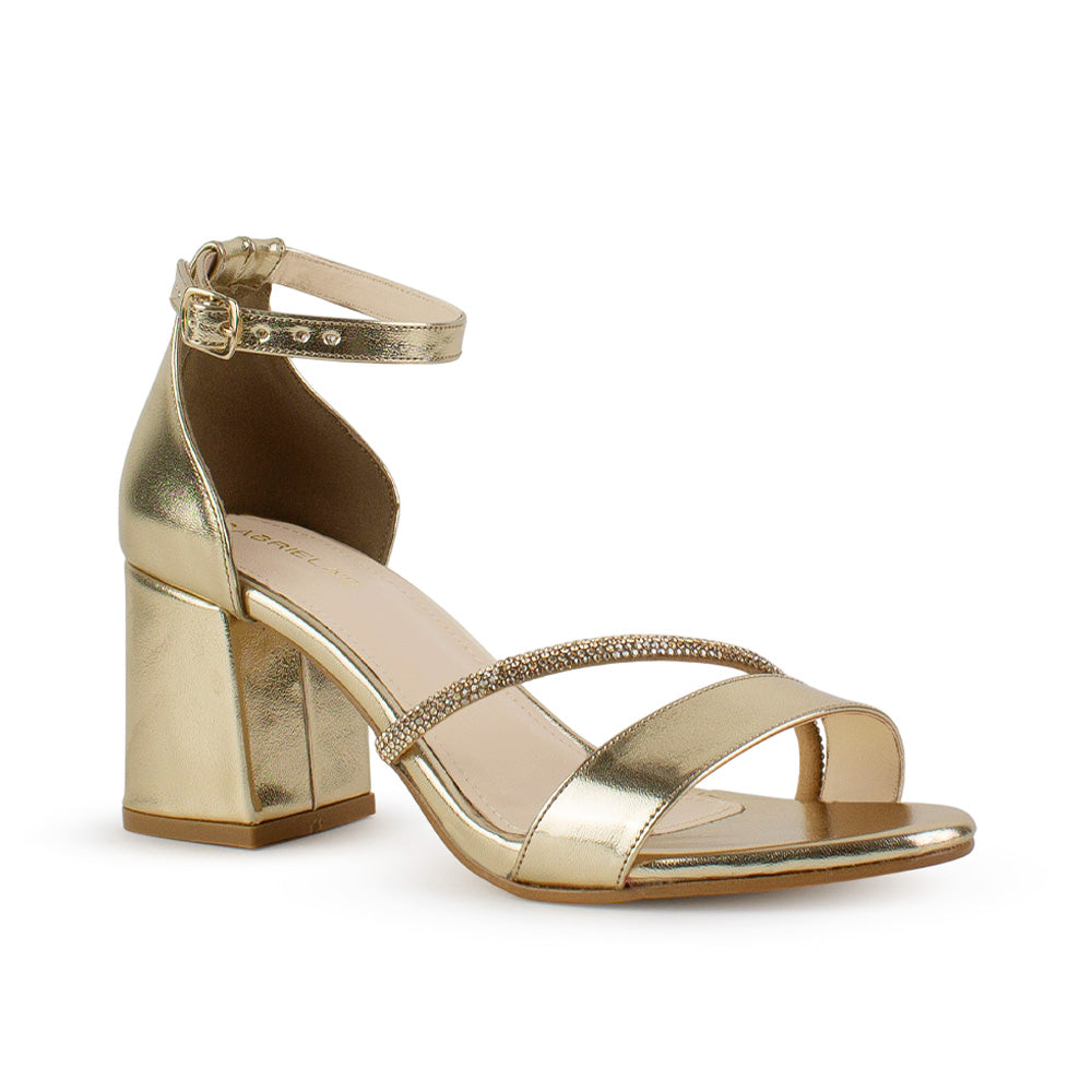 vista diagonal en zapatillas oro con detalles brillantes y pulsera al tobillo para dama de tacón medio 7cm 
