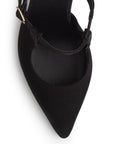 Vista de material shantung en zapatilla negra destalonada para mujer con punta cerrada fina tacon delgado medio de 10cm y pulsera ajustable 
