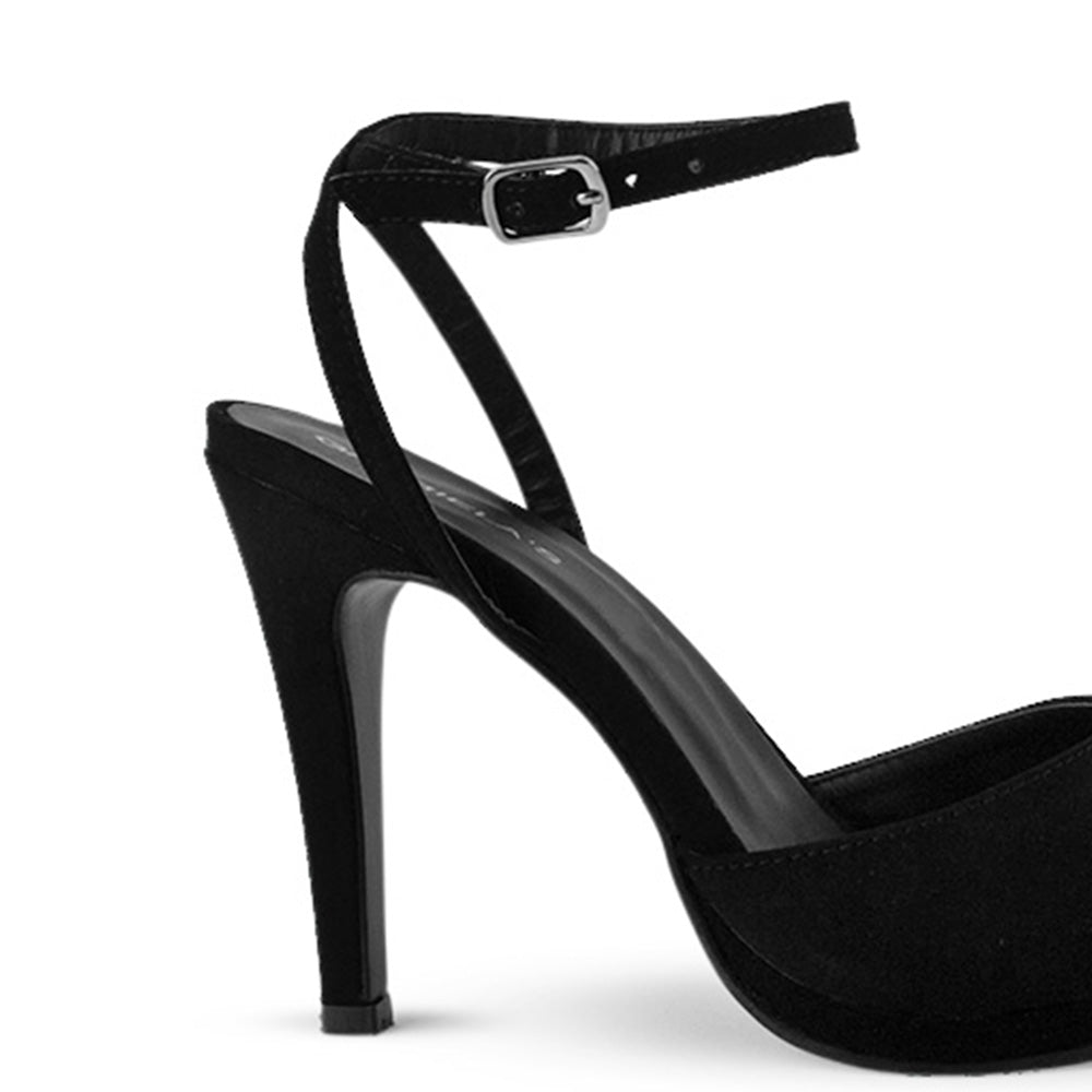 Vista trasera del tacón alto 11 cm en zapatilla negra con pulsera ajustable y plataforma para dama 