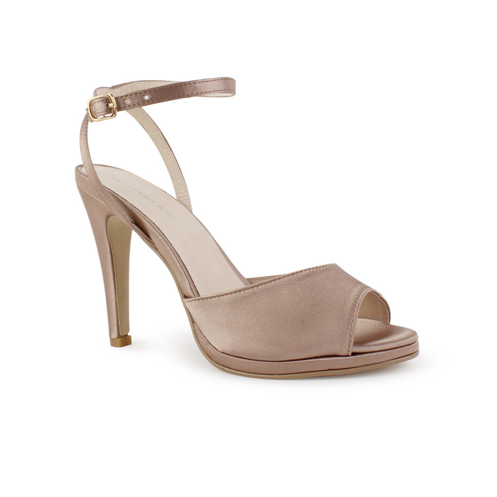 Vista diagonal de zapatilla nude con punta abierta pulsera ajustable y plataforma para dama tacón alto 11cm 