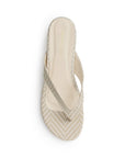 Vista superior de zapatilla en diseño descubierto para mujer con punta redonda de pata de gallo de meter en color beige