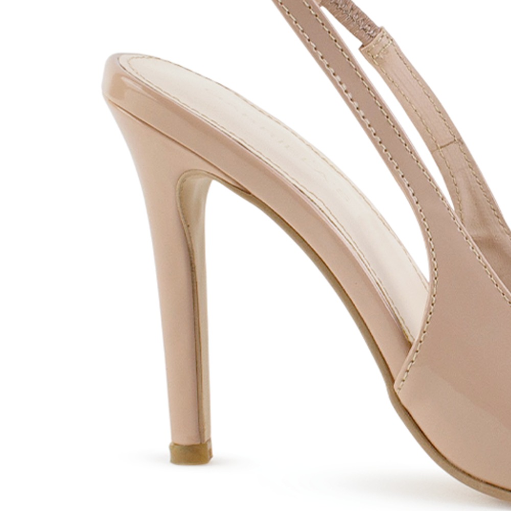 vista trasera del tacón alto 11 cm en las zapatillas de charol nude para dama destalonadas con ajuste elástico 