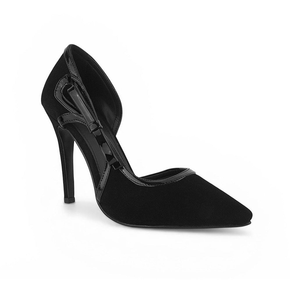 Vista diagonal de zapatilla negra punta fina para mujer con tacón delgado de 10cm y moño lateral tipo stiletto
