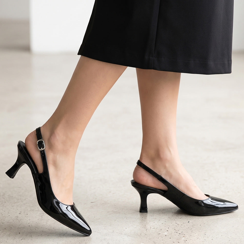 Zapatillas negras tipo stiletto clásicas con talón descubierto y tacón medio de 7cm