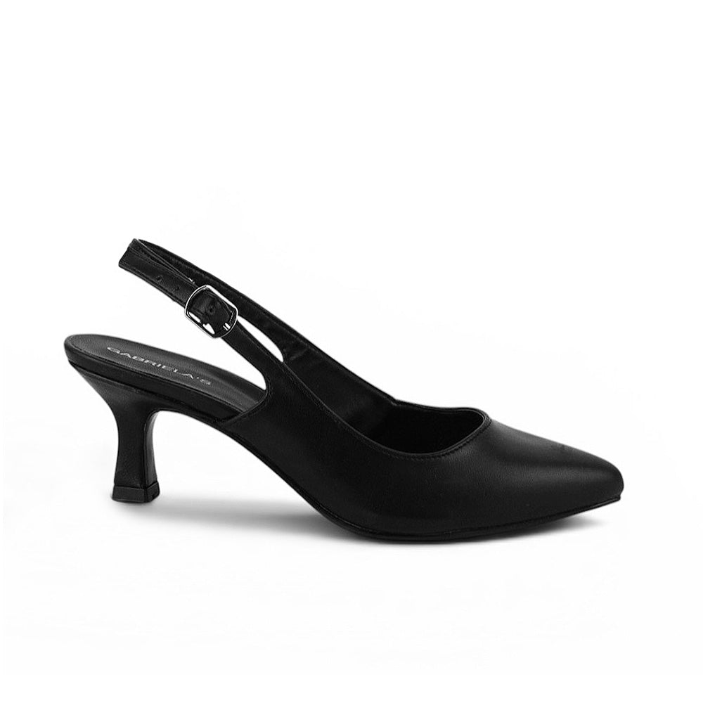 Vista lateral de zapatilla negra para mujer con talón descubierto punta fina cerrada y tacón medio de 7cm