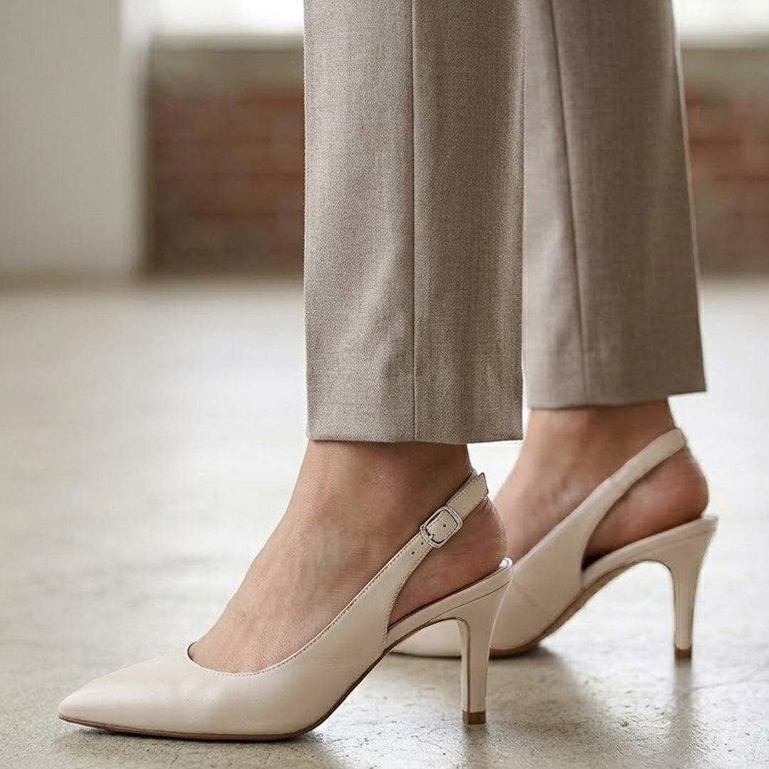 Zapatillas beige stiletto clásicas con talón descubierto y tacón medio 7cm para dama