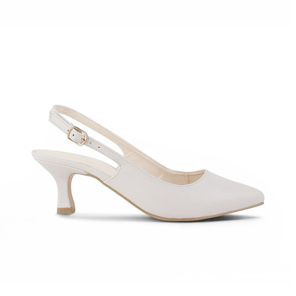 vista lateral de zapatillas stiletto color beige para dama con tacón y talón descubierto