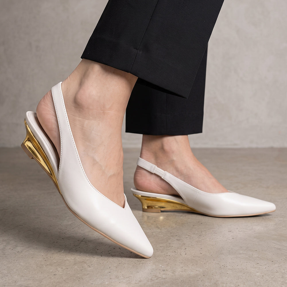 Plataformas beige de punta fina con altura baja 4cm y pulsera elástica 