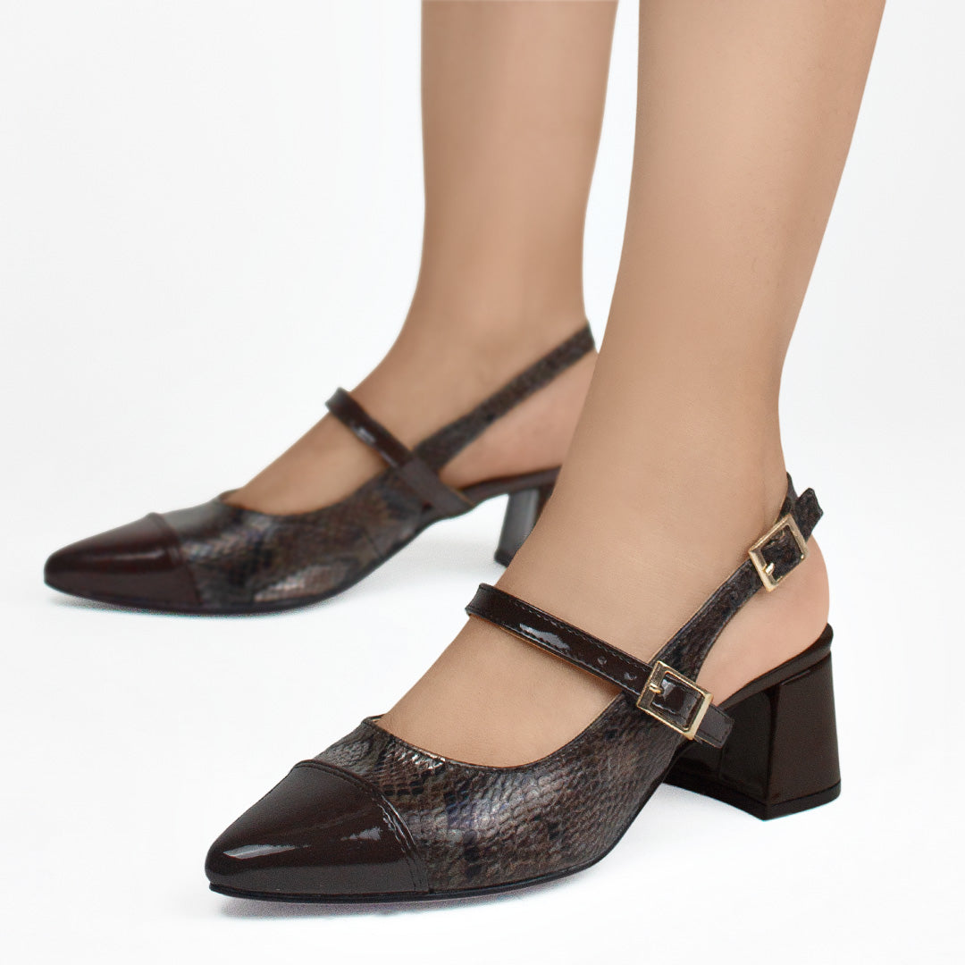Zapatillas cafés destalonada para mujer con punta fina cerrada y tacón bajo de 5cm