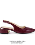 Vista lateral de zapatilla vino destalonadas para mujer con pulsera ajustable punta fina y tacón bajo cuadrado de 5cm 