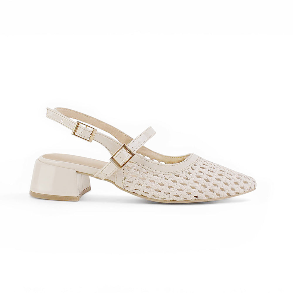 vista lateral de zapatillas beige tejidas para dama con talón descubierto y tacón bajo 4cm para dama 