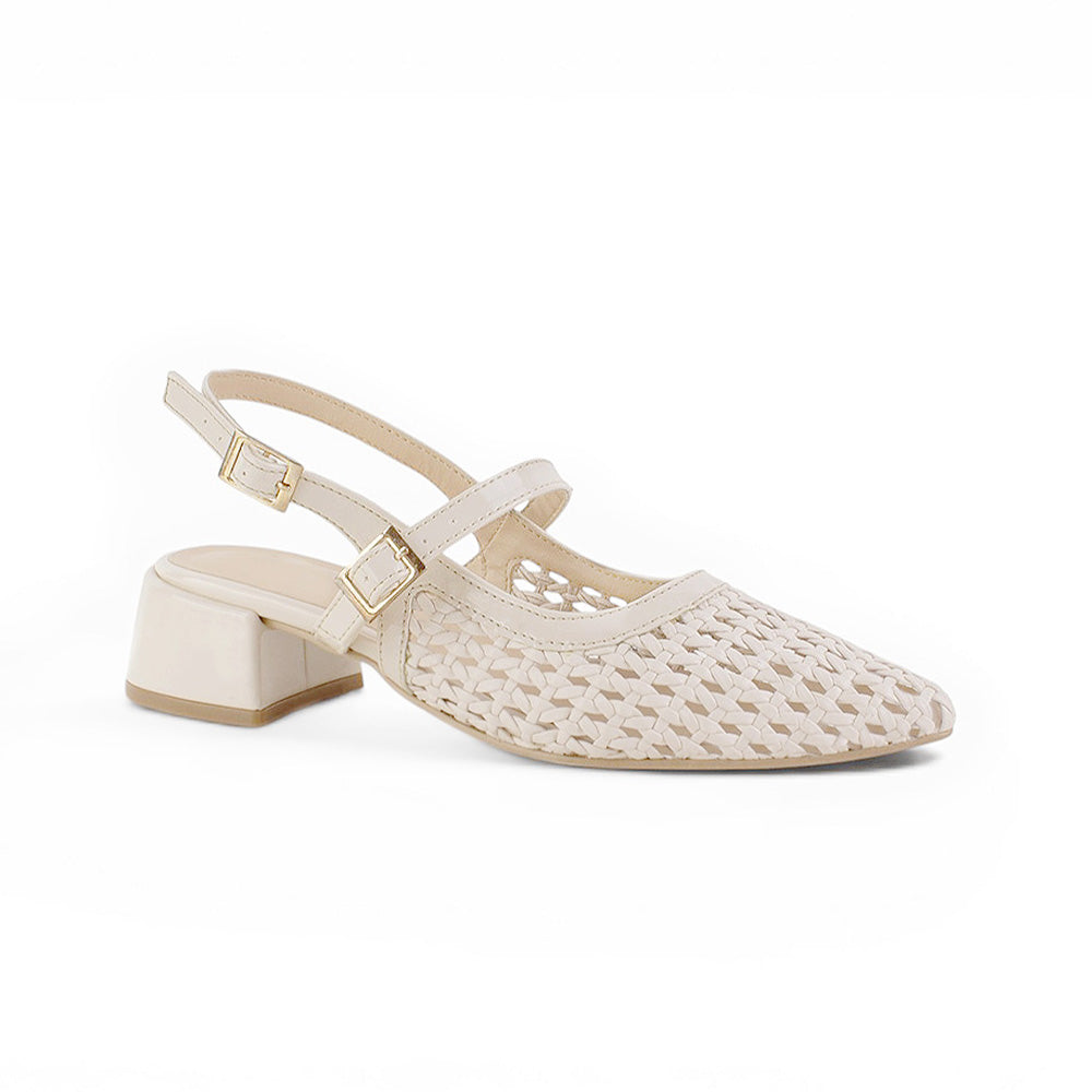 vista diagonal de zapatillas beige para dama tejidas con talón descubierto y tacón bajo 4cm