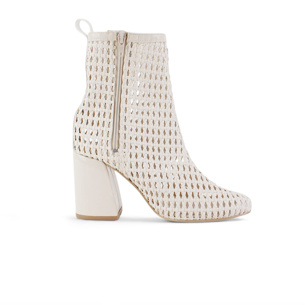 vista superior de botas tejidas con tacón medio 8cm 
