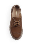Vista superior del mocasín café para dama tipo chunky con cordones al frente y tacón bajo 4cm 