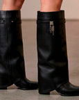 Botas negras desmontables para dama con tacón medio 9cm y detalle metálico lateral 