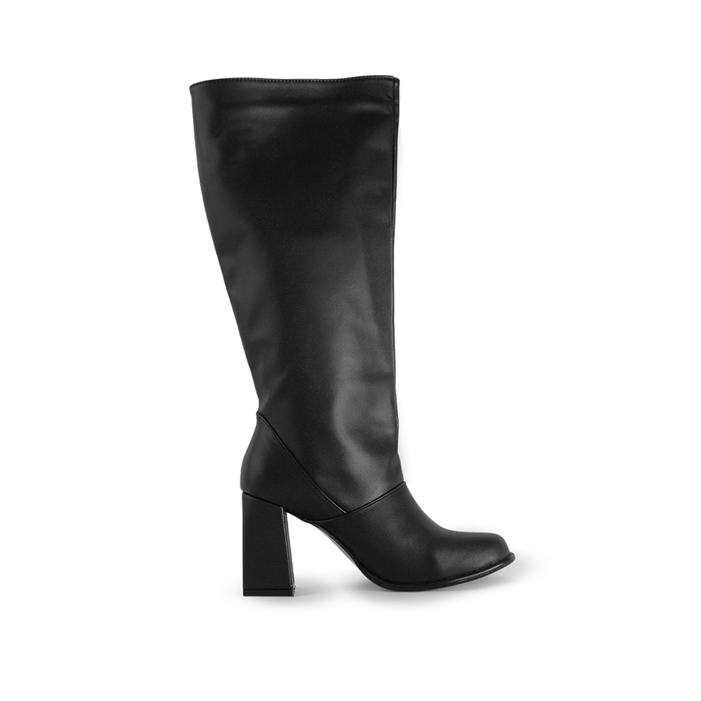 Vista interior de la bota negra desmontable con tacón medio 9cm para dama 