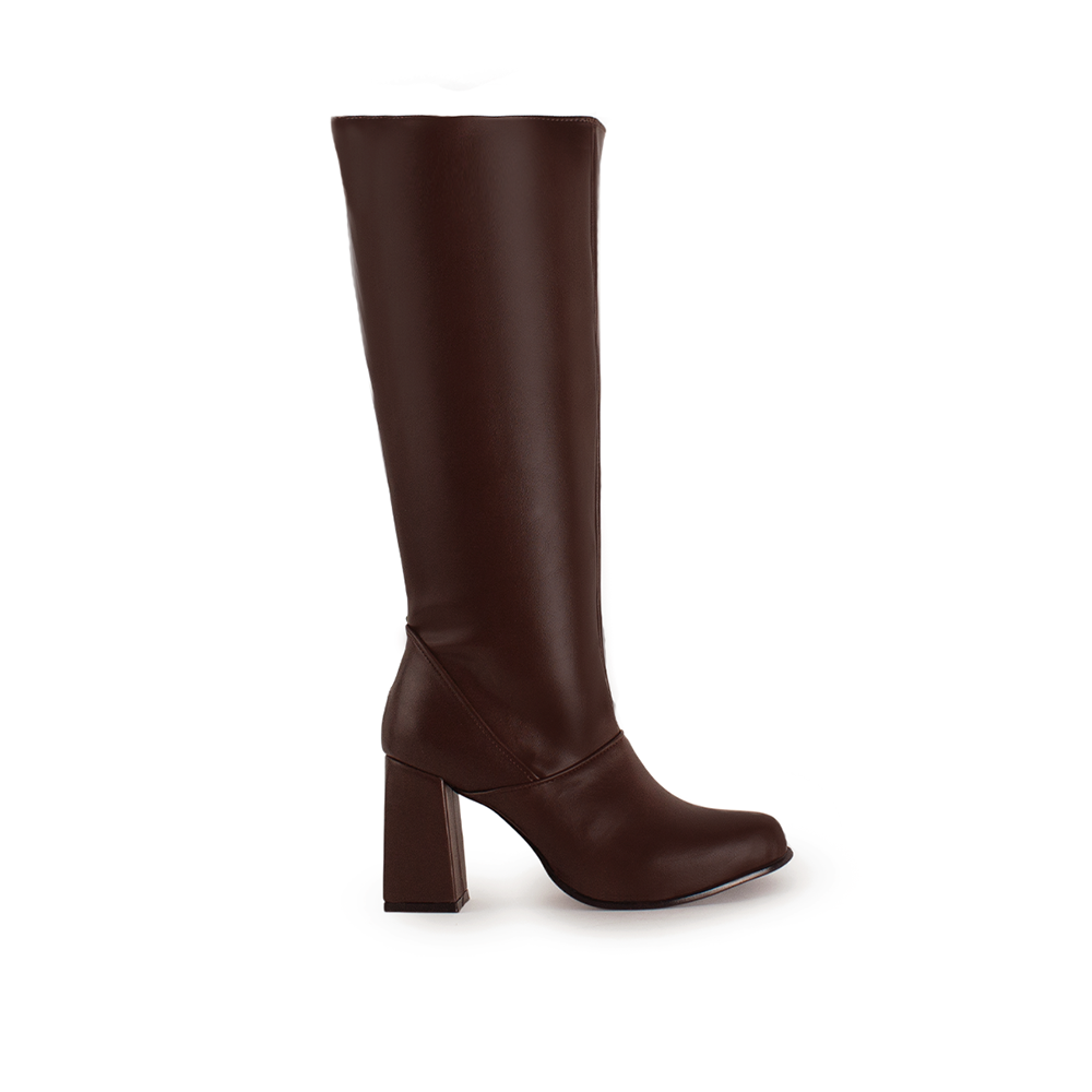 Vista interior de la bota café desmontable con tacón medio 9cm para dama 