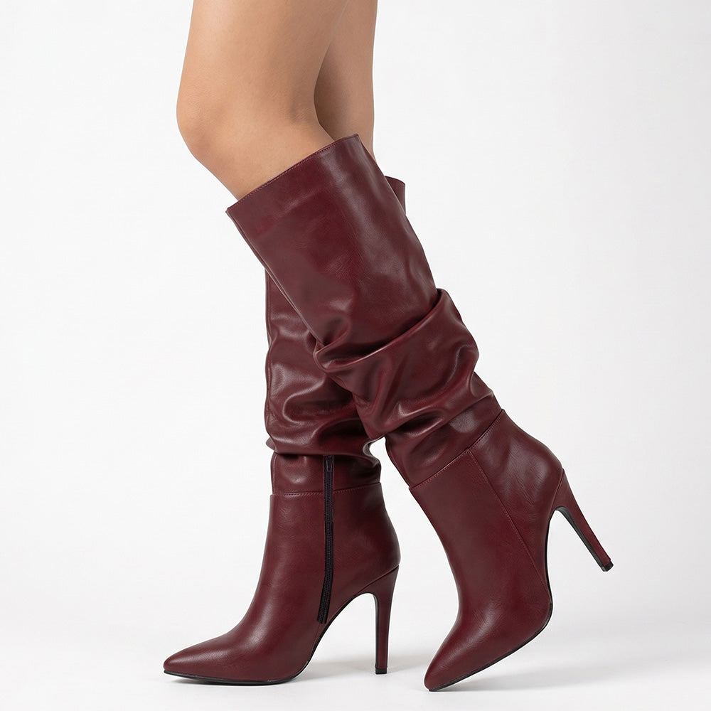 botas vino con detalle plisado para dama con tacón alto 11cm y punta estilizada 