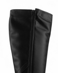 vista del detalle en cremallera de las botas negras para dama con tacón alto 11cm  