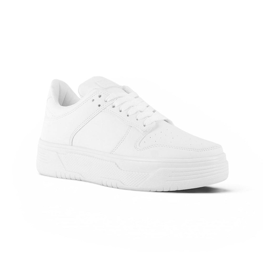 vista en diagonal de los tenis blancos lisos con plataforma baja 4cm para dama 
