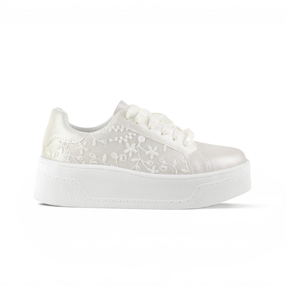 Tenis blancos perla con detalles de encaje cordones de satén y plataforma | Mod.4490109