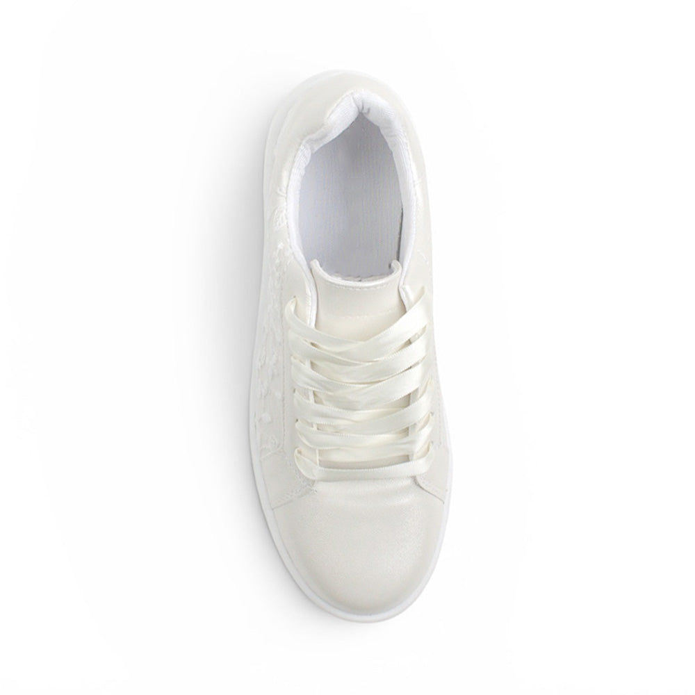 Tenis blancos perla con detalles de encaje cordones de satén y plataforma | Mod.4490109