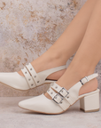 Zapatillas beige para mujer con tacón bajo de 6cm y tiras con estoperoles 