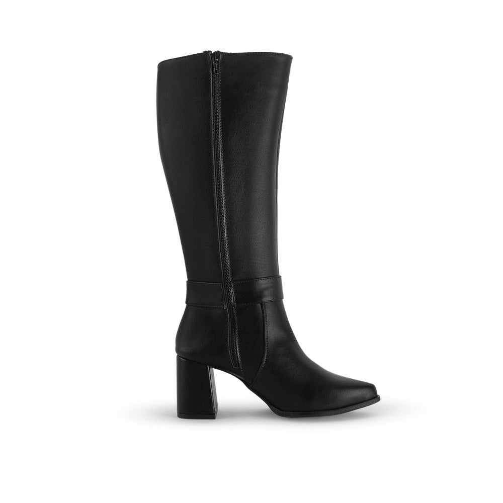 Vista superior de bota negra para dama con punta fina, cremallera y tacón medio 7cm 