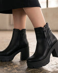 Botines negros de plataforma con cremallera, detalles decorativos metálicos y tacón medio 9cm para dama  