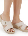 Sandalias beige destalonadas con aberturas laterales de plataforma baja 5cm