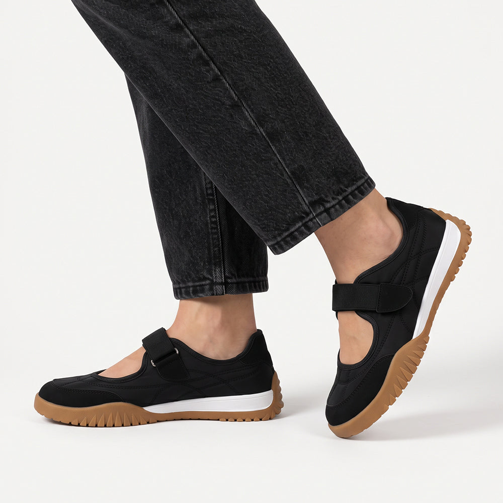 Tenis negros casuales con diseño ergonómico y suela antiderrapante 4cm para dama y pulsera de velcro en el empeine 