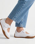 Tenis blancos casuales con diseño ergonómico y suela antiderrapante 4cm para dama y pulsera de velcro en el empeine 