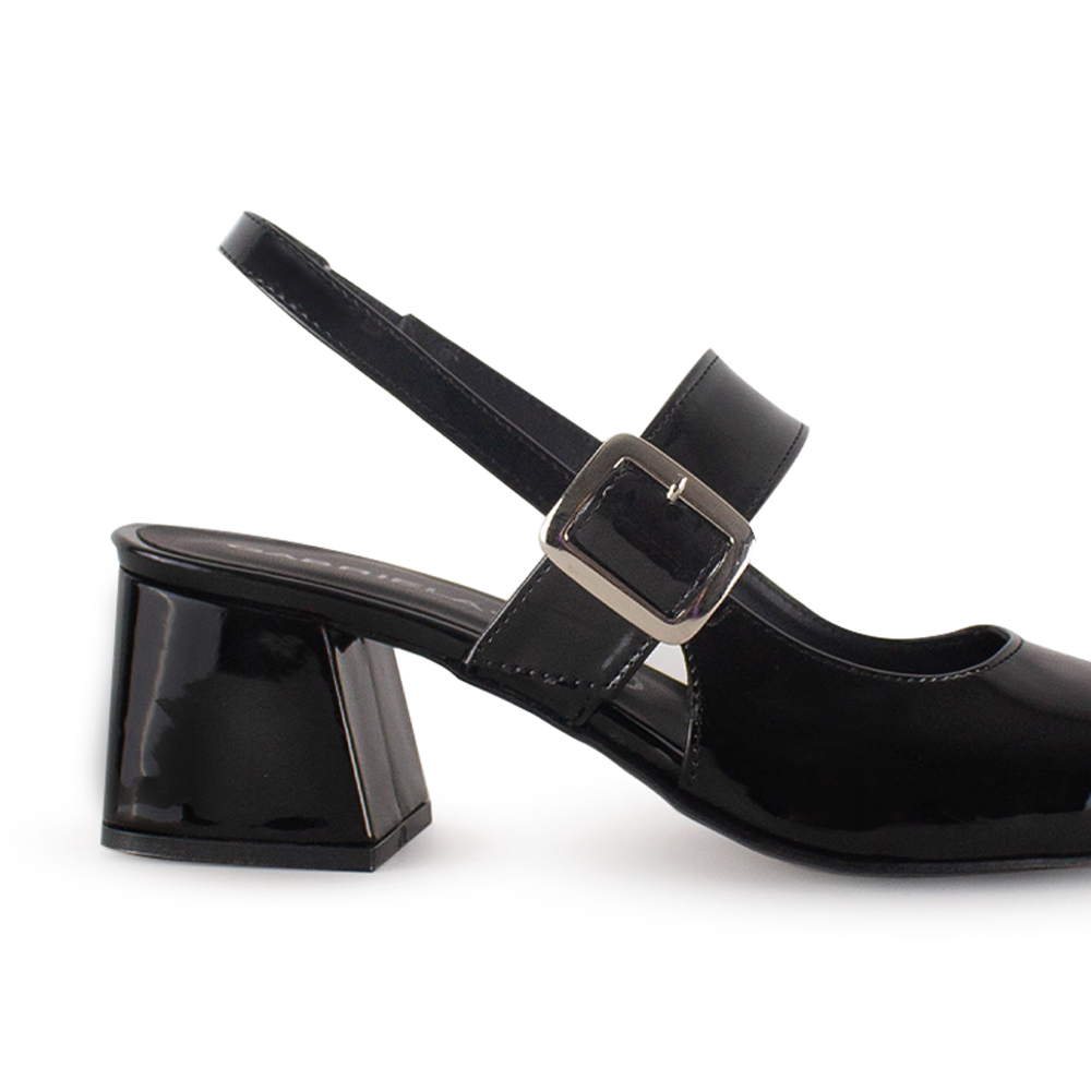 Vista trasera de tacón ancho bajo de 5cm en zapatilla destalonada para mujer con punta cerrada color negro