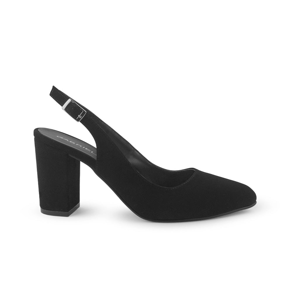 Vista lateral de zapatilla negra para mujer con punta cerrada fina y tacón ancho de 9cm