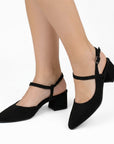 Zapatillas negras de punta fina con pulsera ajustable y tacón bajo 6cm para dama 