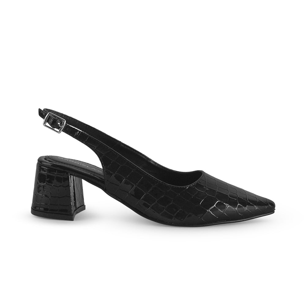 Vista lateral de zapatilla negra con punta fina destalonada y tacón ancho bajo de 5cm
